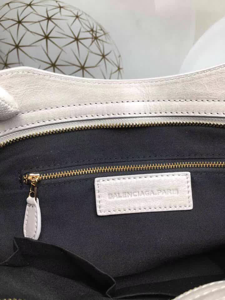 BALENCIAG巴黎世家 義大利進口 原版油蠟頭層牛皮 香皮小銀釘 時尚百搭 手提肩背斜挎包  BL1588